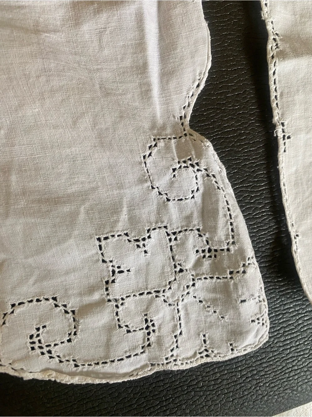 Vintage white bridge cloth w 3 napkins